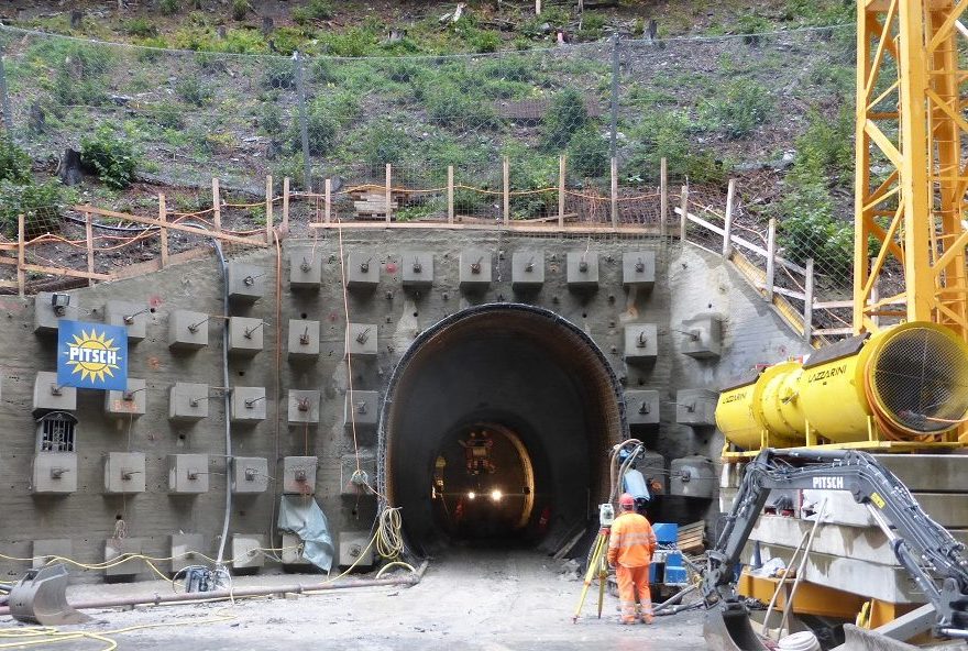 Read more about the article N28 Sicherheitsstollen Tunnel Chlus